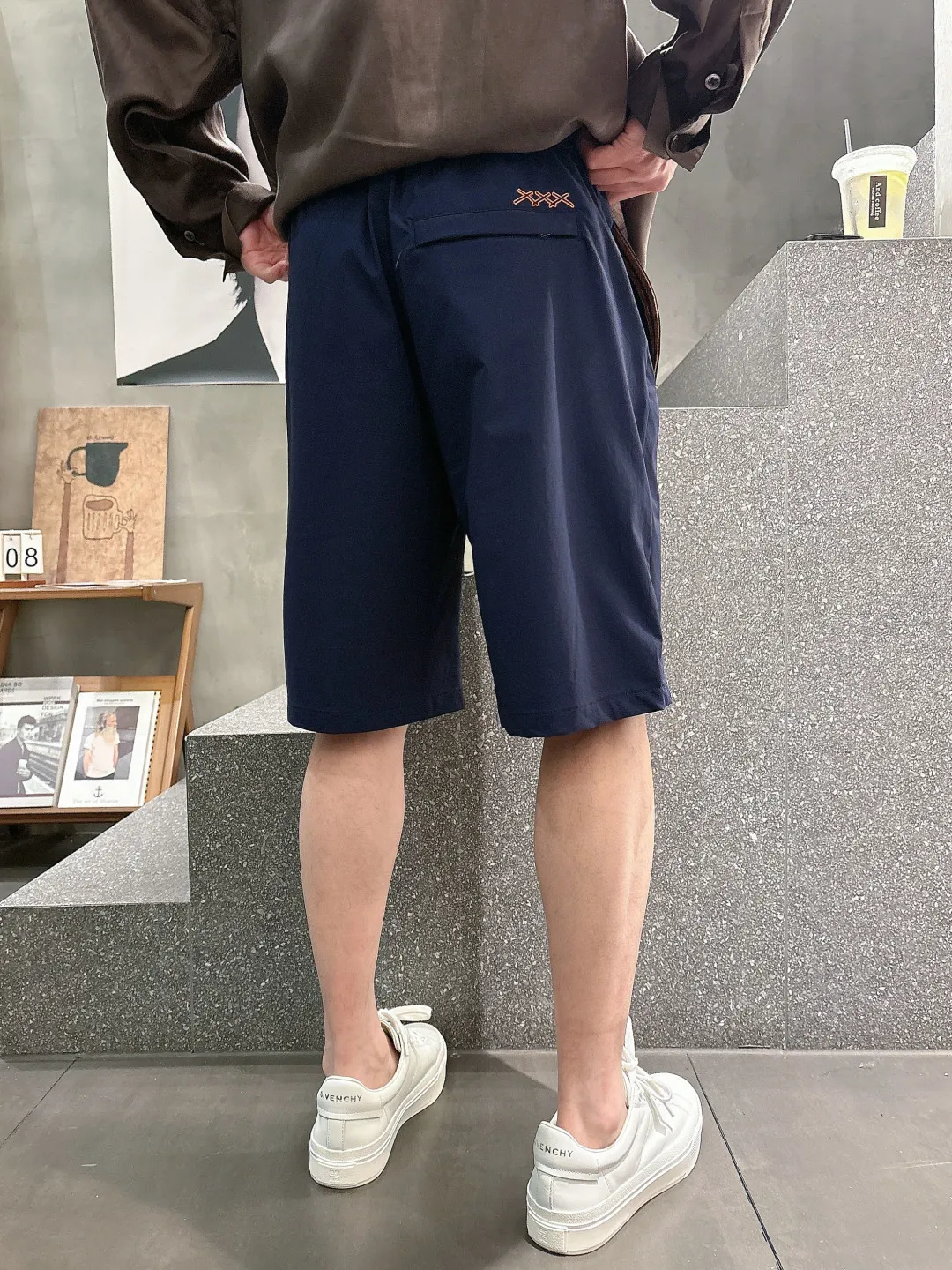 Ermenegildo Zegna 2026 Spring and Summer New Arrival, the latest casual shorts are available at the counter. The original trousers have a casual Versatile upper body, a casual and lazy style, advanced custom fabrics, and custom craftsmanship, making them extremely comfortable. Premium is atmospheric, has a summer taste, and is the first choice. M-3x L